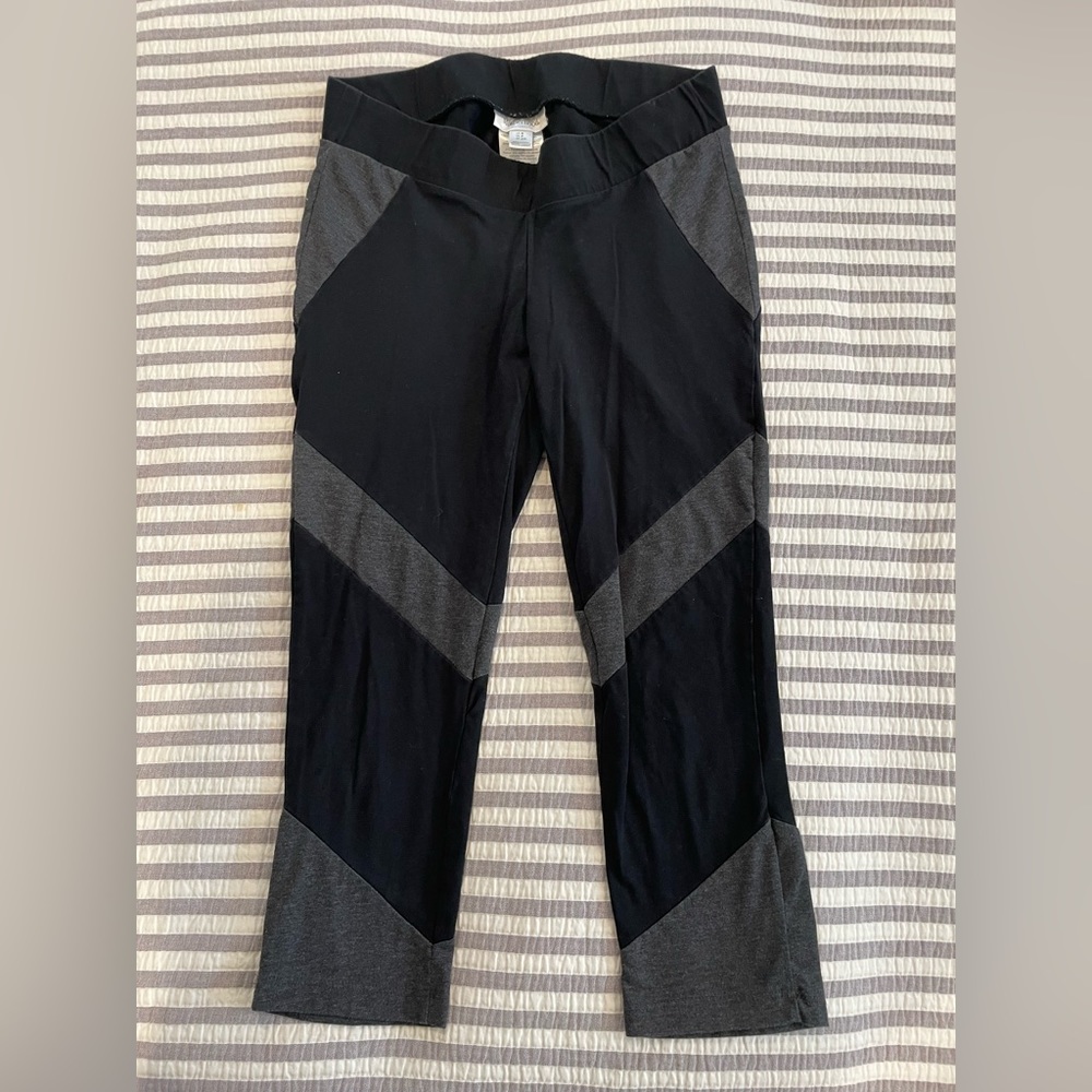 Motherhood Maternity Active Leggings Size Small